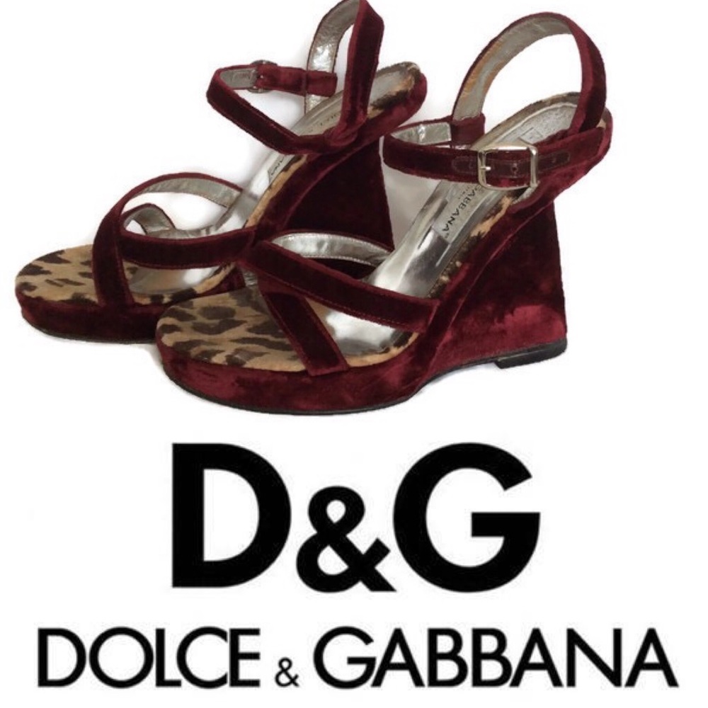 Dolce & Cabana Vintage Velvet Sandals